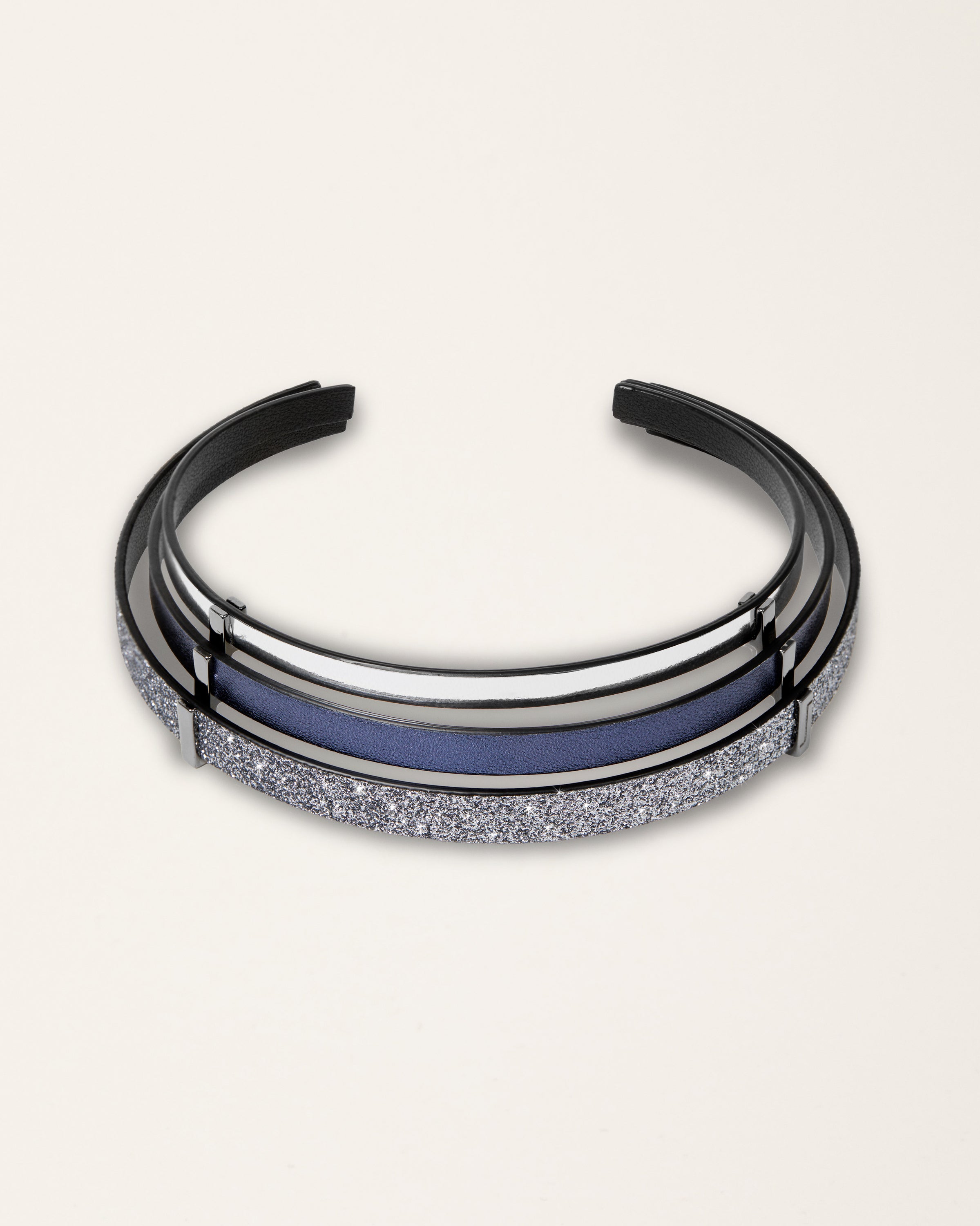 Trio Crystal Grey