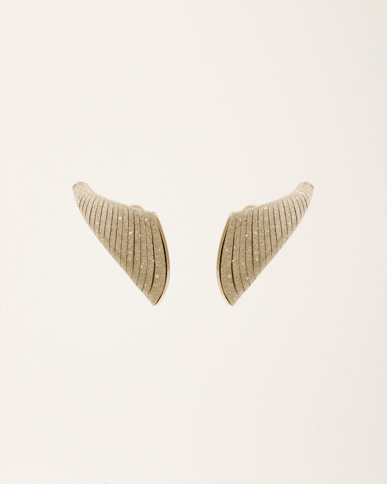 Sinuous Crystal Gold