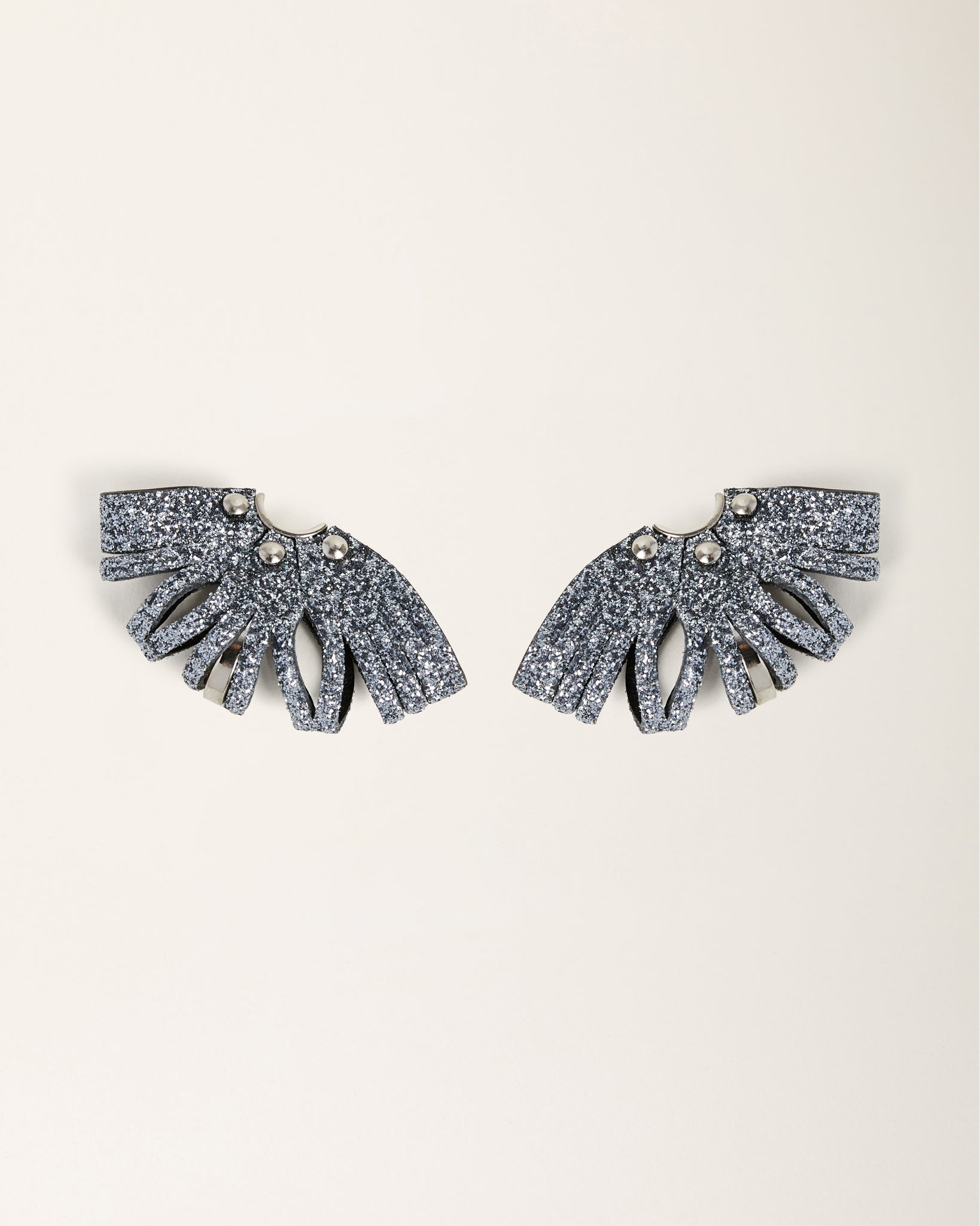 Clic Crystal Grey