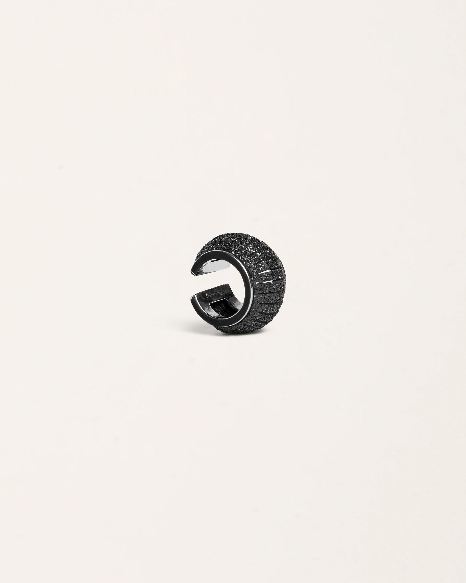 Mono Crystal Black