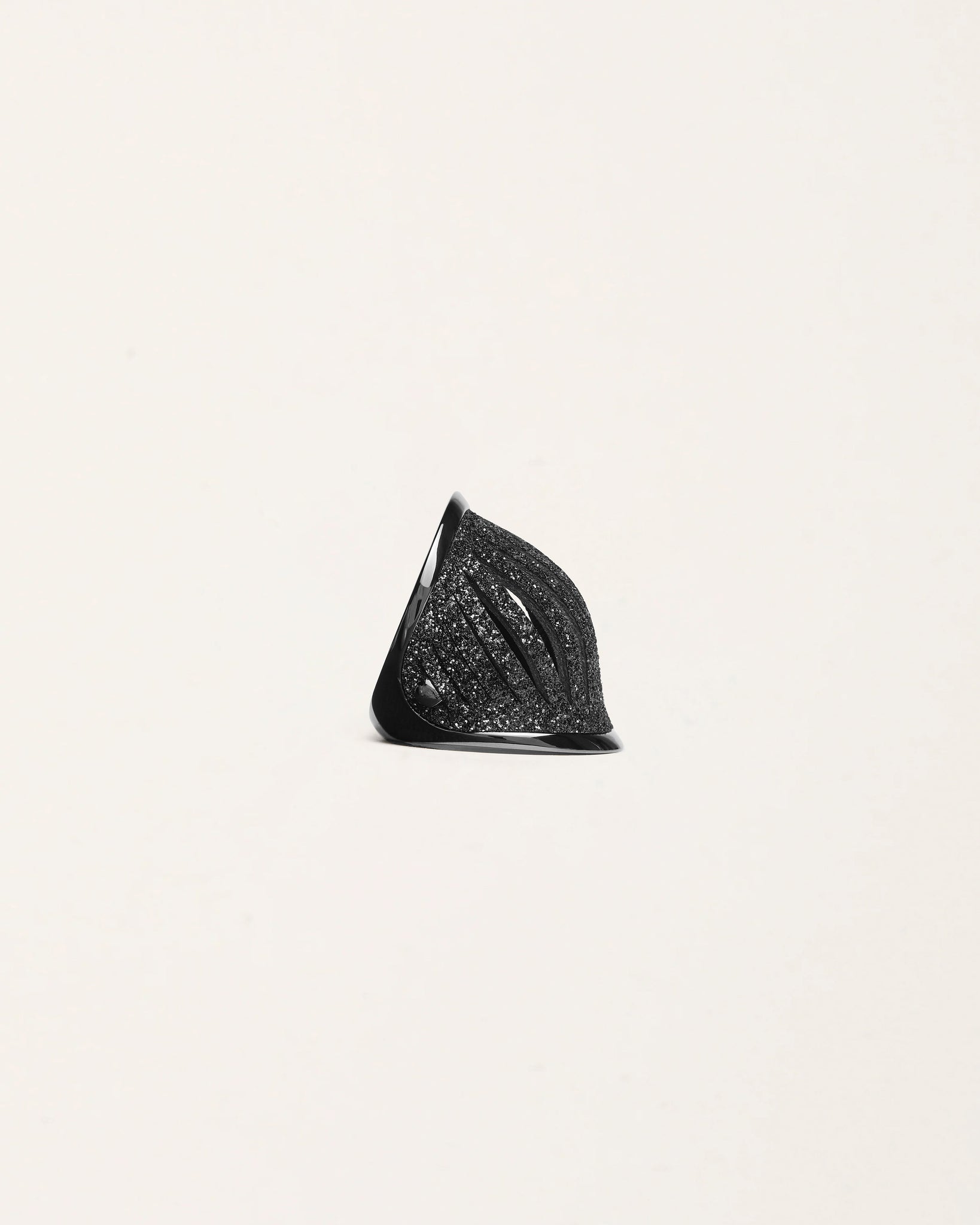 Fiore Crystal Black