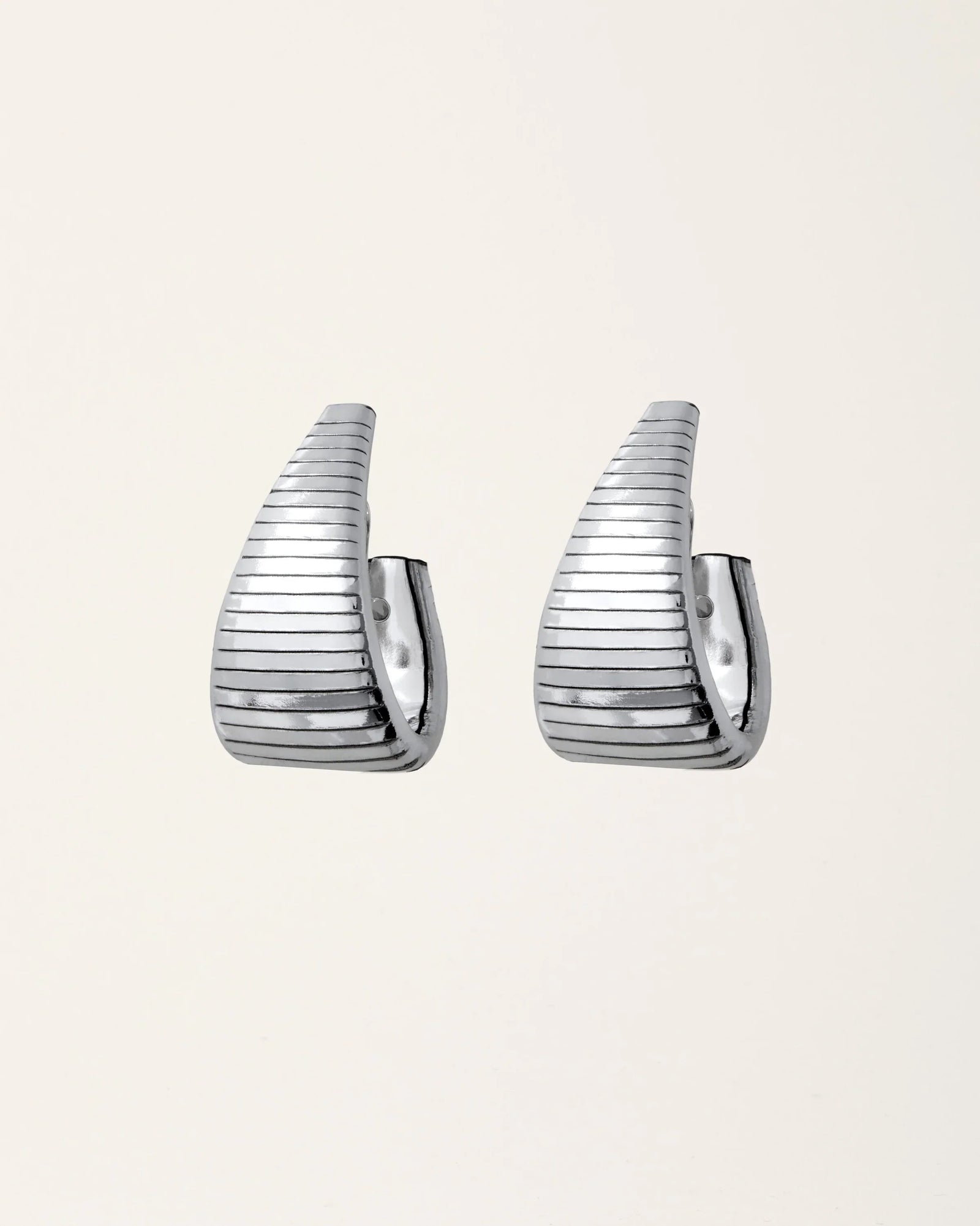 gid://shopify/ProductImage/77384465678679