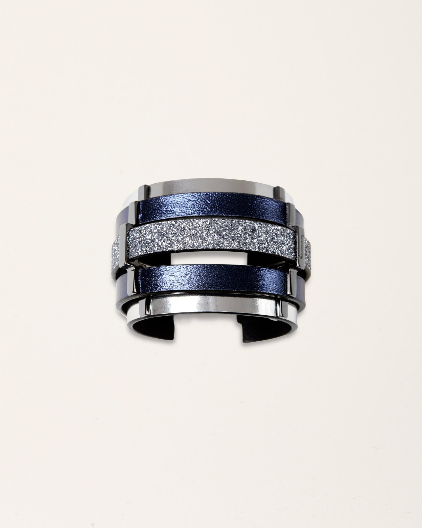 Pentagon Crystal Grey