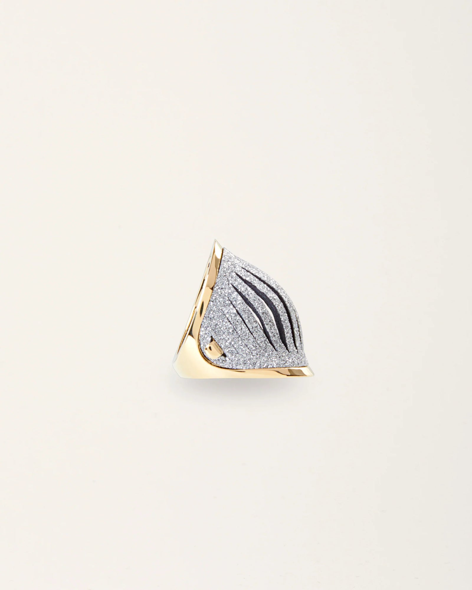 gid://shopify/ProductImage/77376977043799