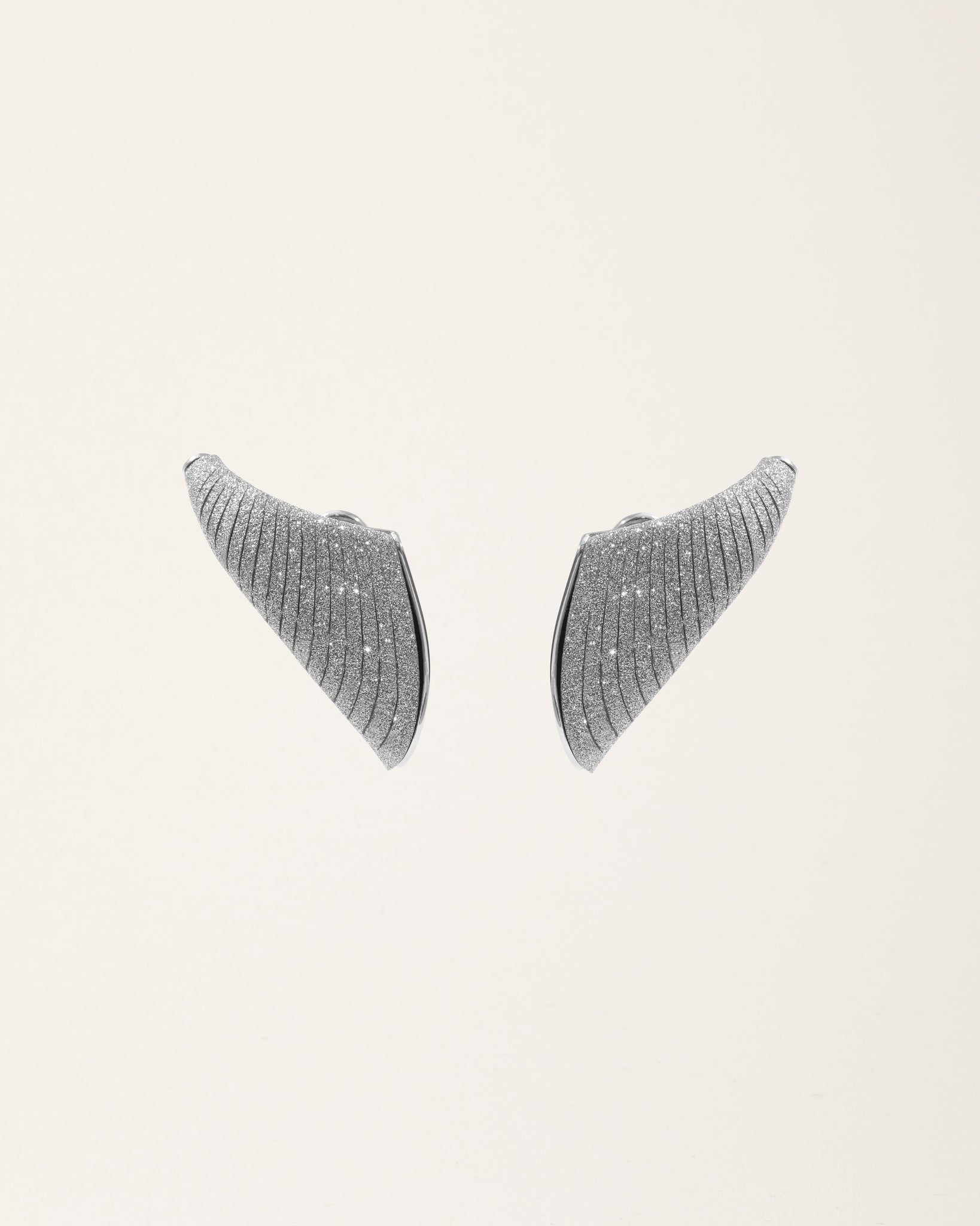 Sinuous Crystal Silver