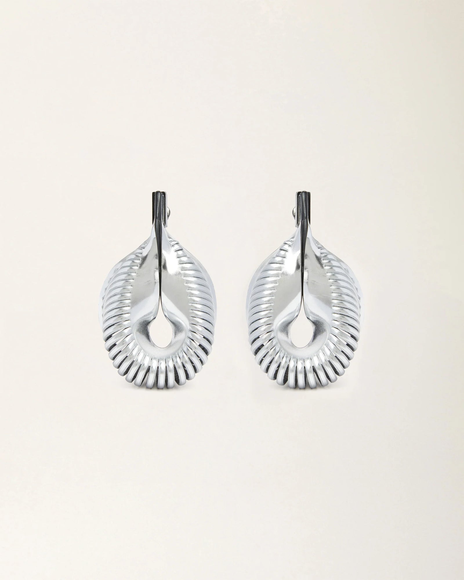 gid://shopify/ProductImage/77303332405591