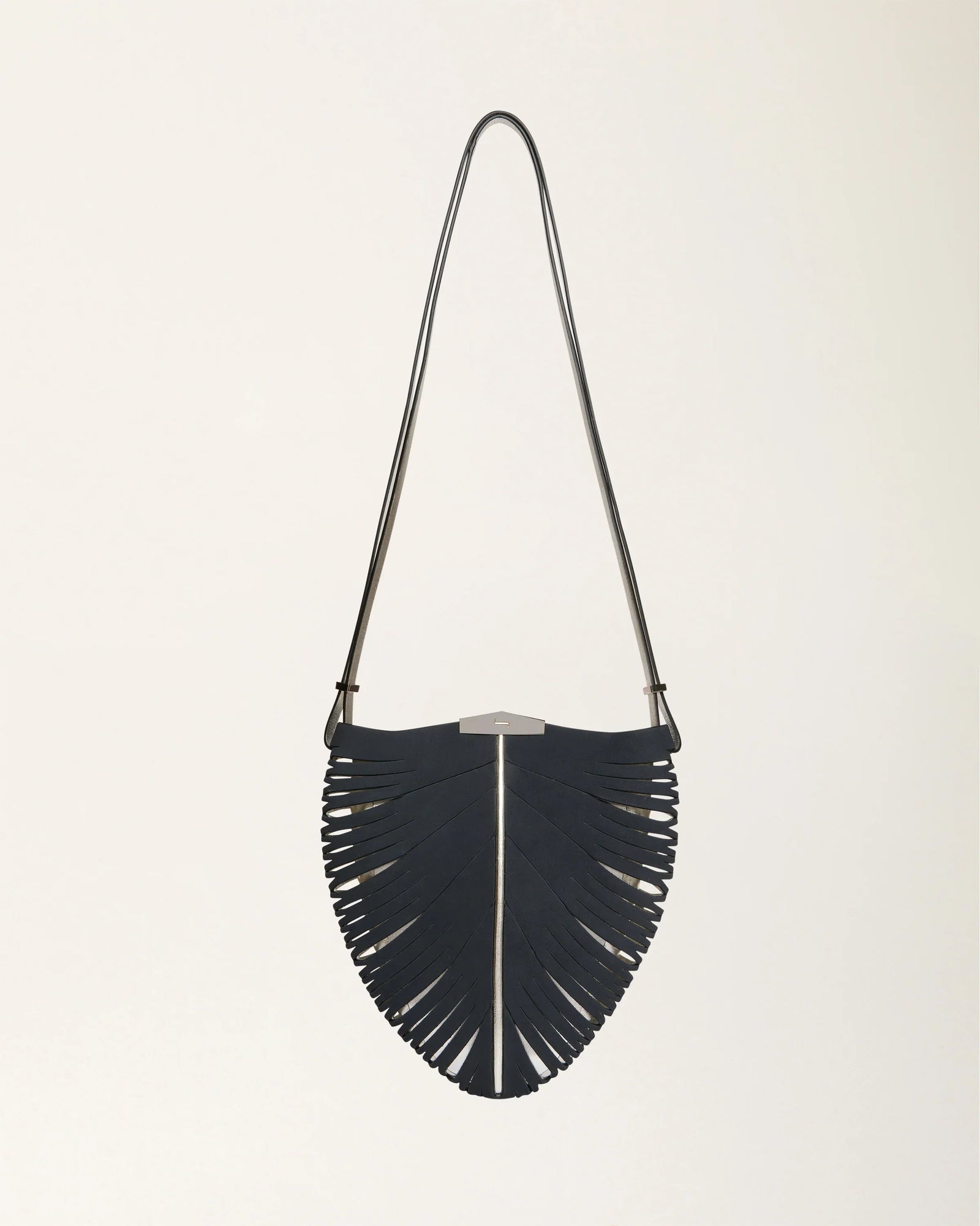 gid://shopify/ProductImage/77387902157143