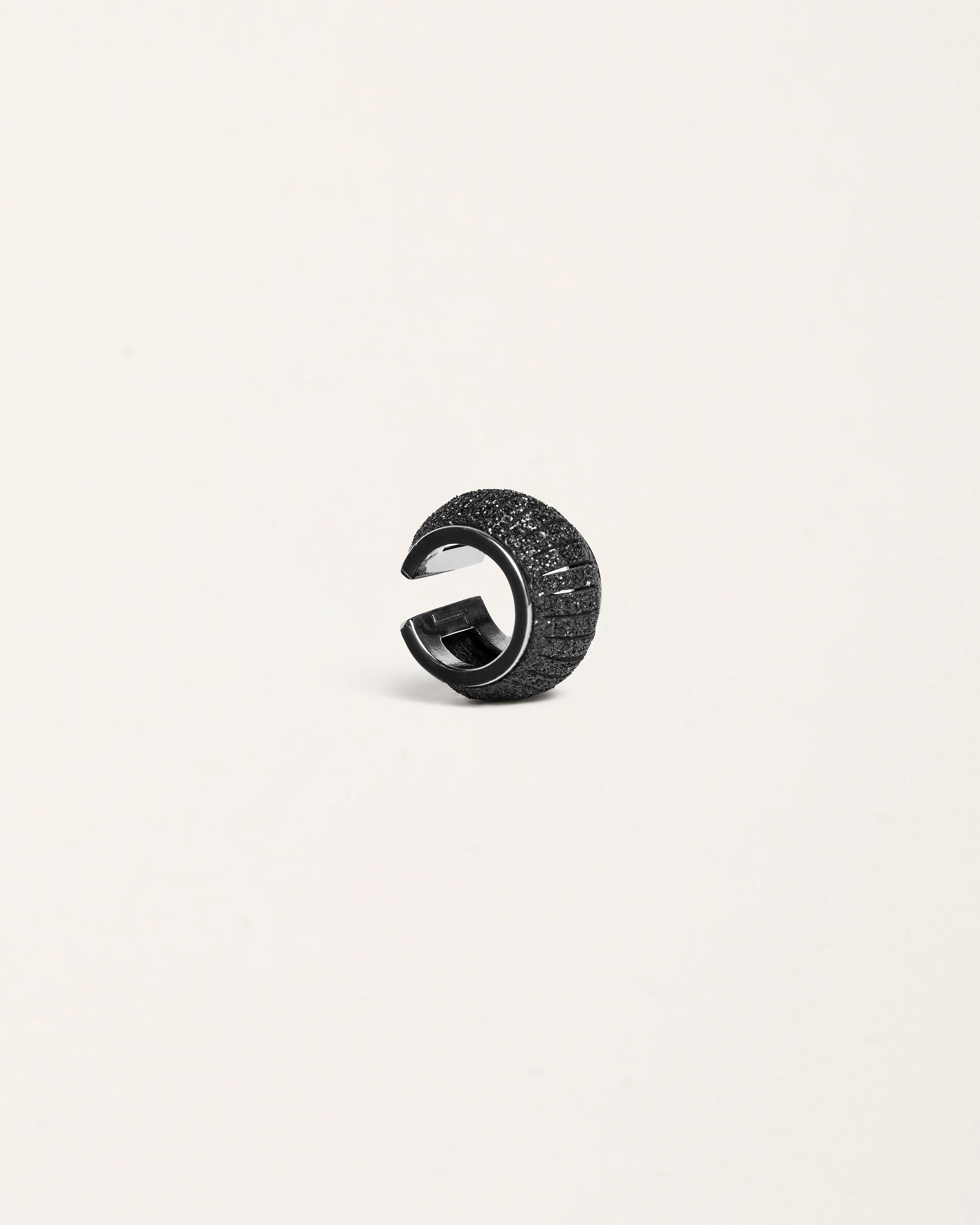 Mono Crystal Black