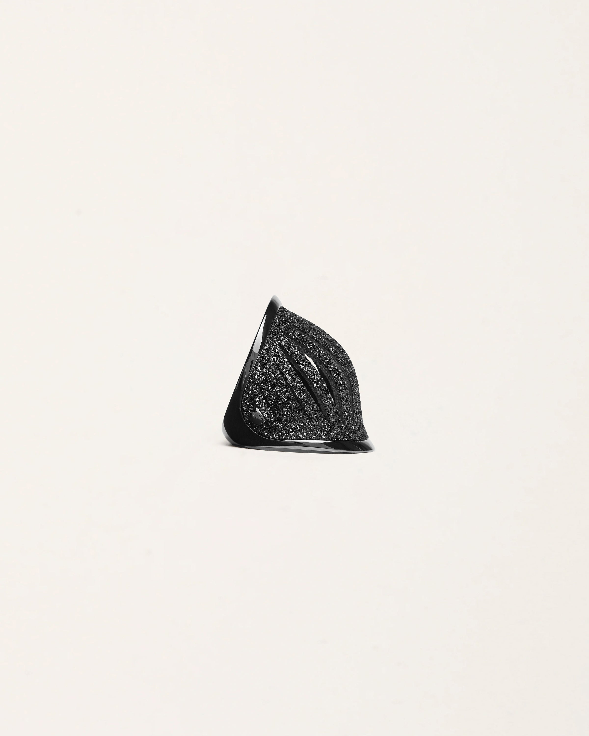 Fiore Crystal Black