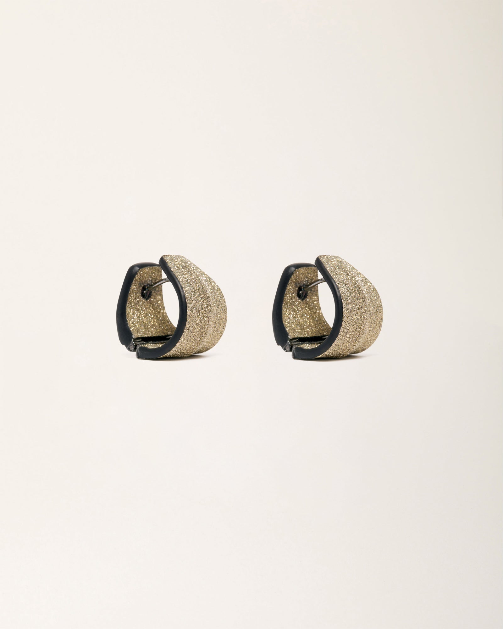 gid://shopify/ProductImage/78505876816215