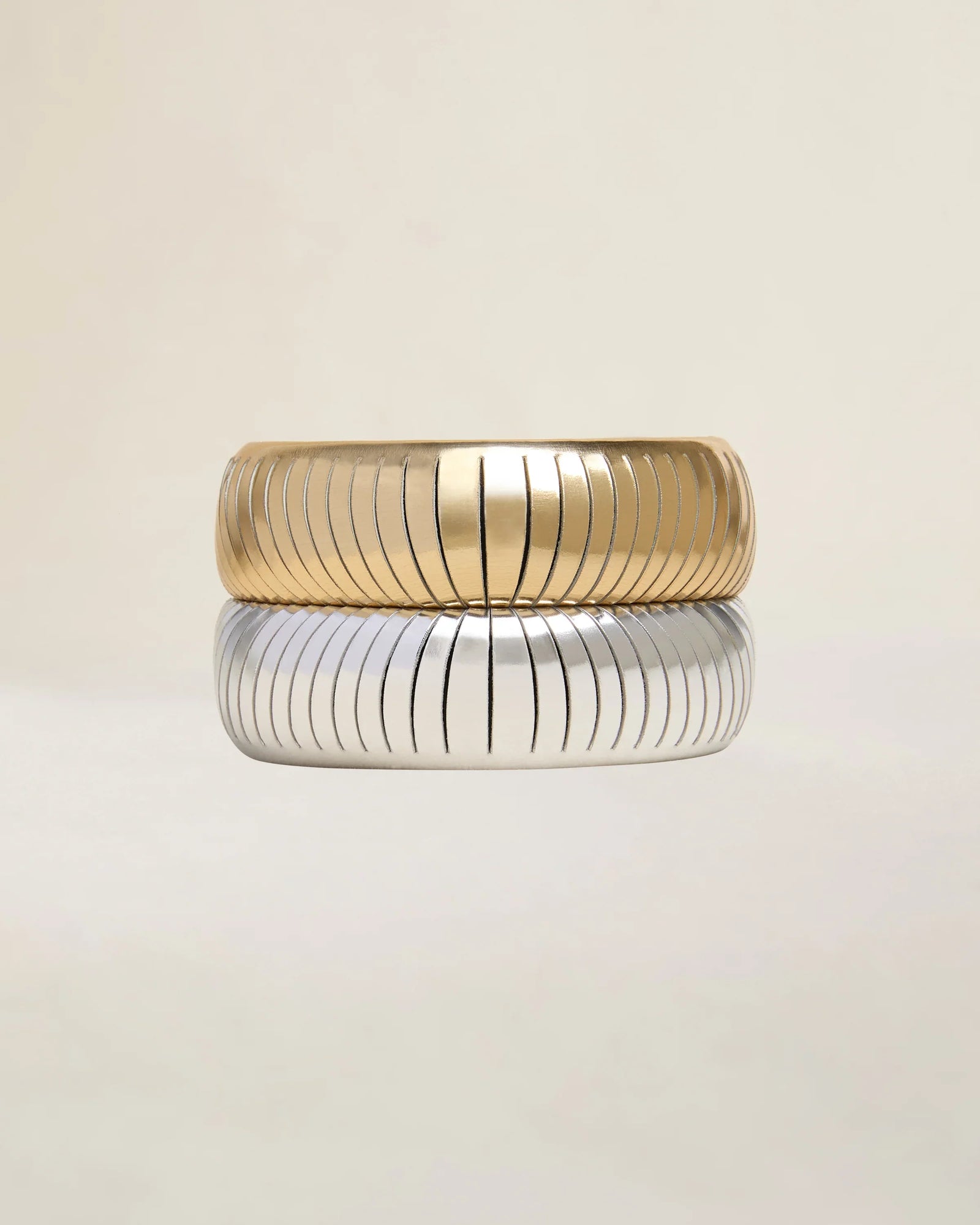 gid://shopify/ProductImage/77448161886551