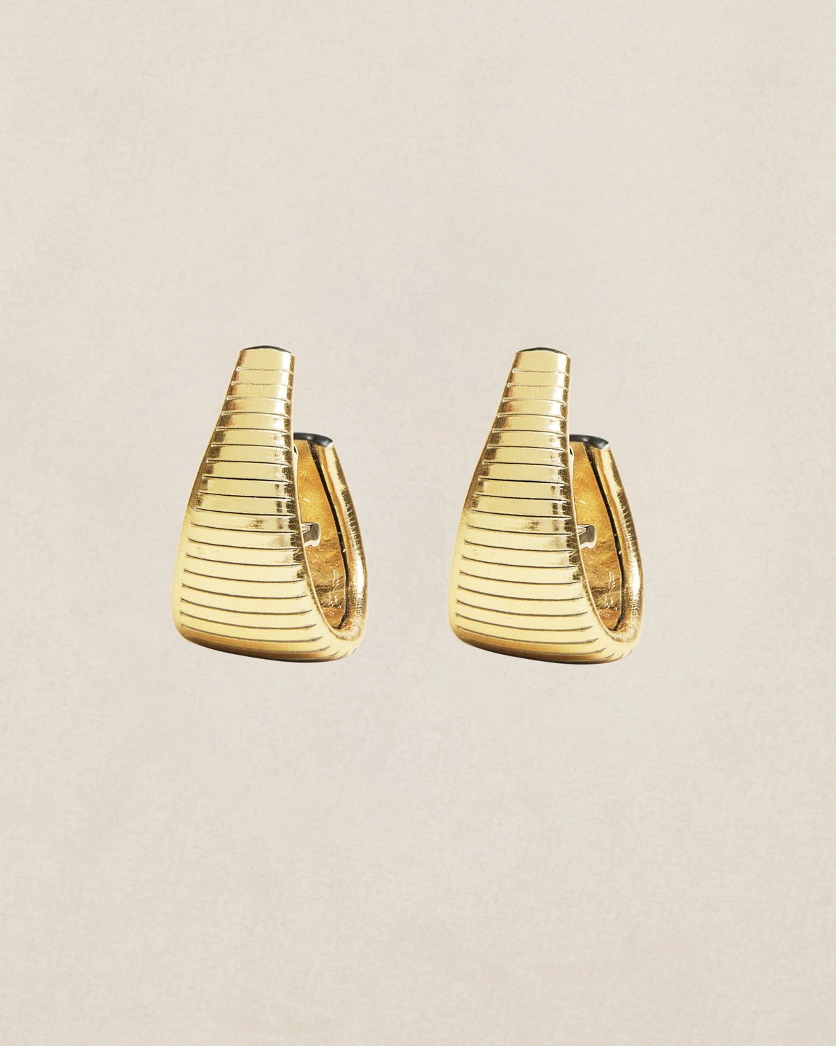 gid://shopify/ProductImage/77475656368471