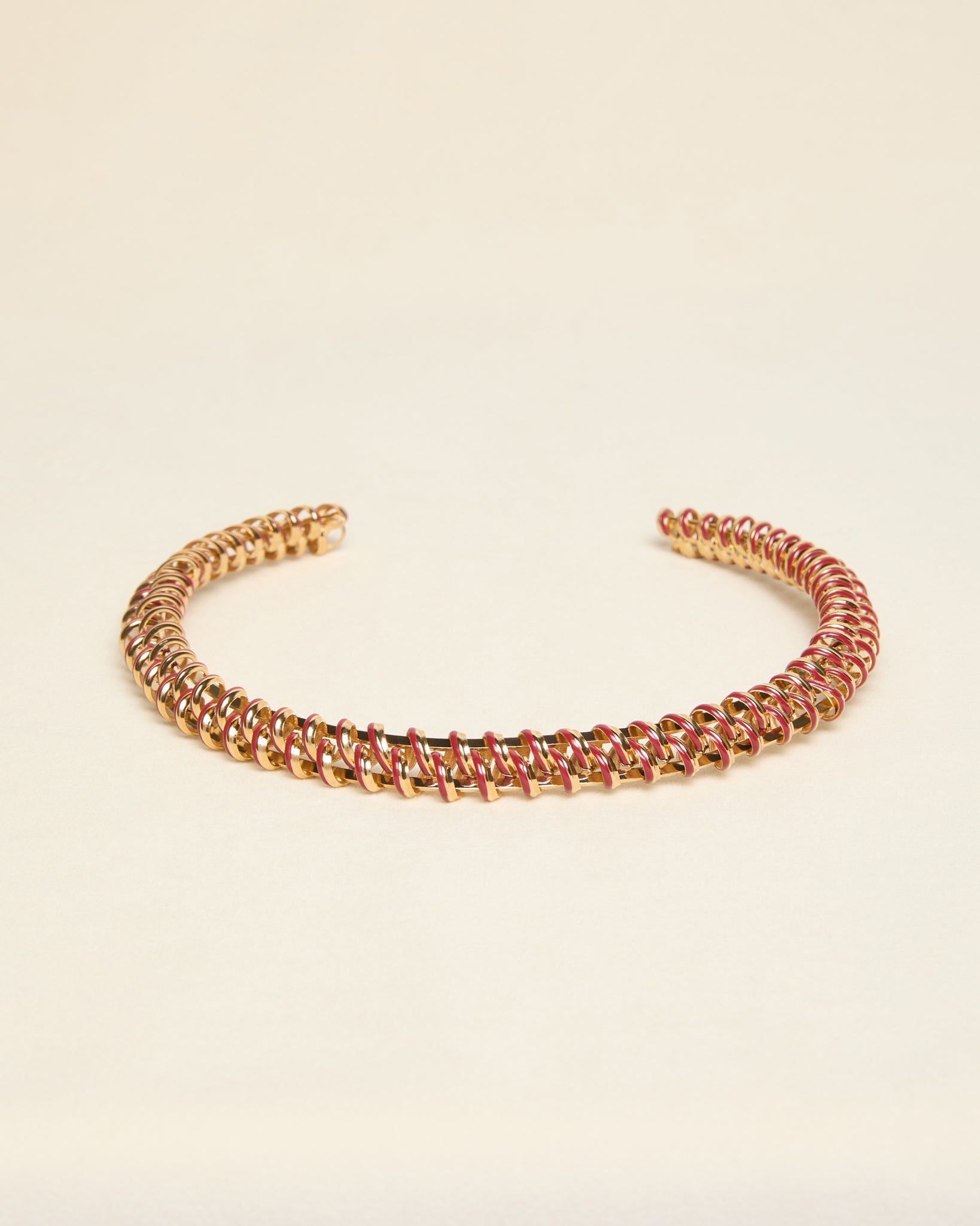Aura Orient Red