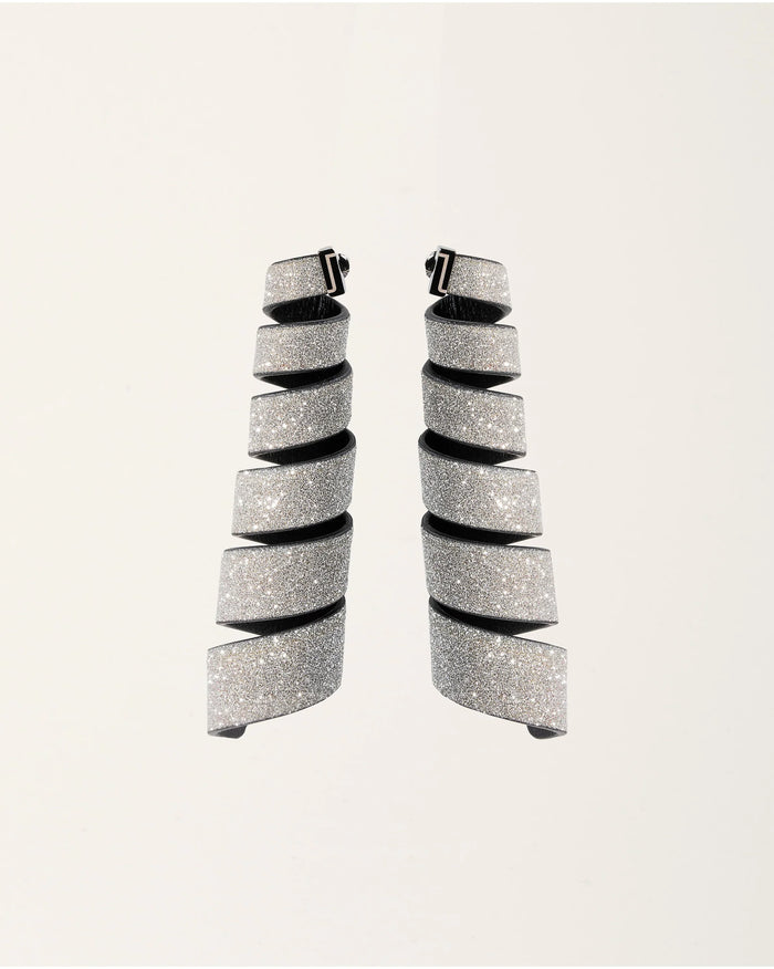 gid://shopify/ProductImage/77387228578135
