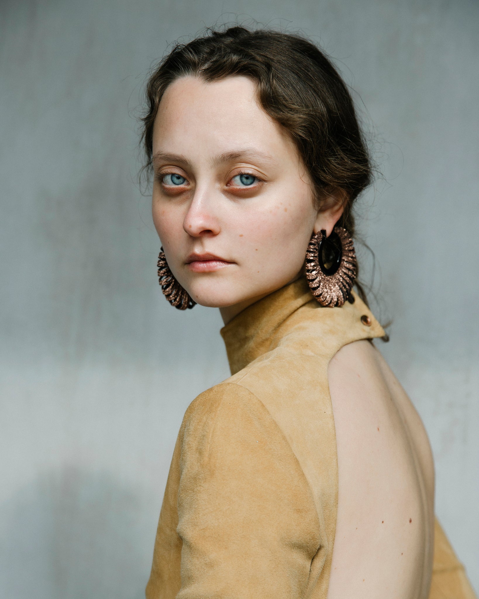 Revolve Crystal Bronze